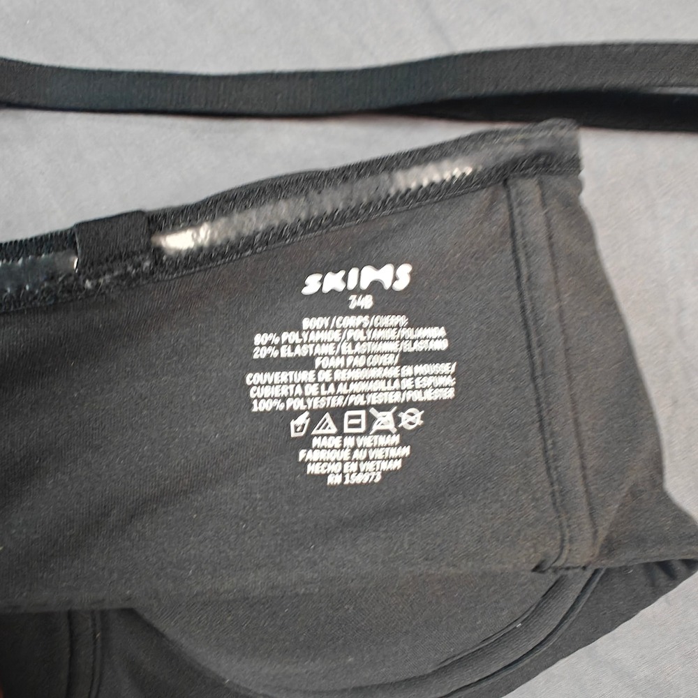 Skims Ultimate Strapless Bra Onyx Black Multi-Way Underwire 34B SK-BR-0011 Read - Picture 3 of 3